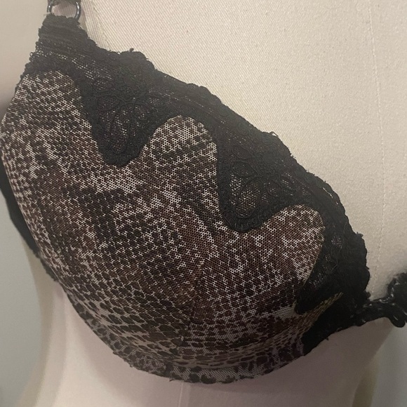 Jezebel 36C
animal print bra - Picture 6 of 8